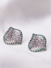 NELIA EARRING