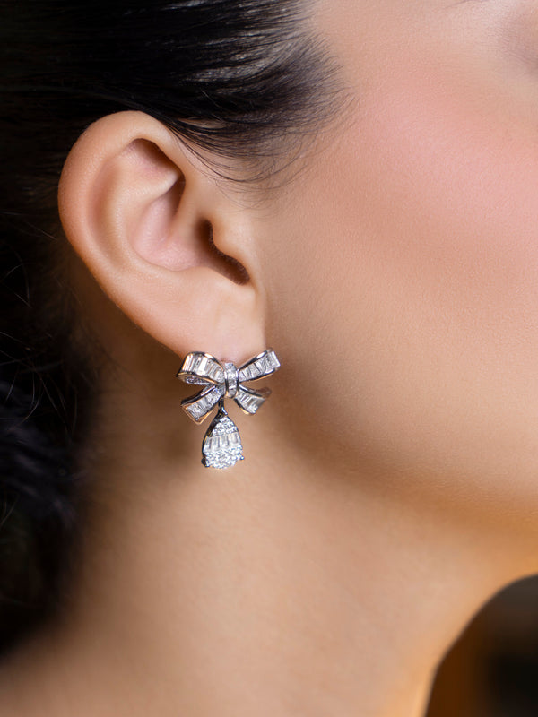 URBAN BOWTIE EARRING