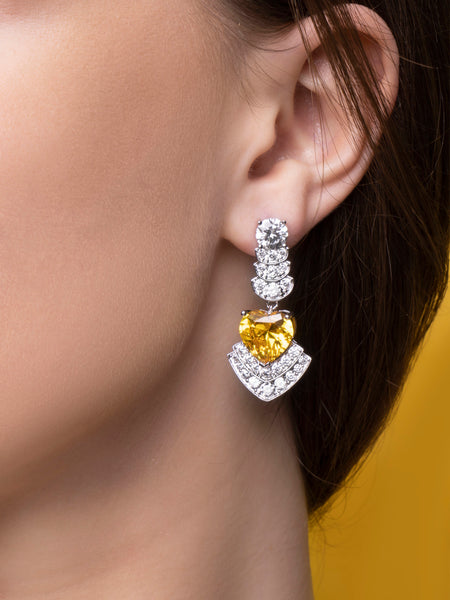 TINY HEART EARRING