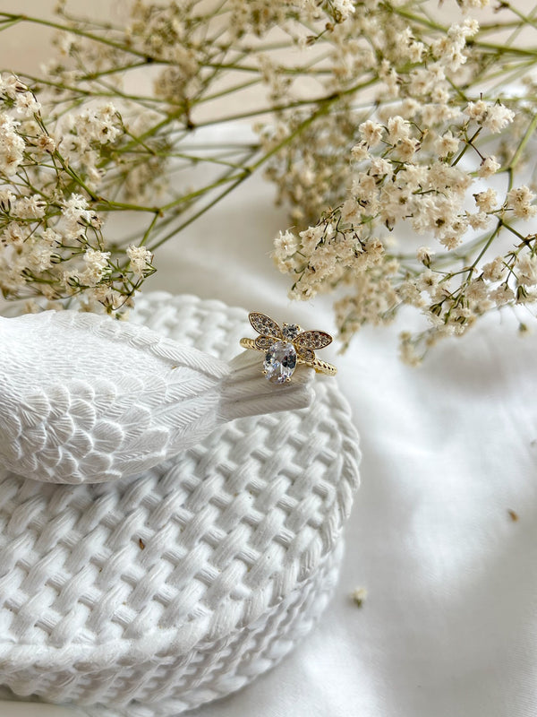 LUMINESCENT WHISPER RING