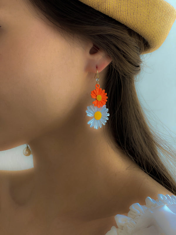 D DAISY EARRING