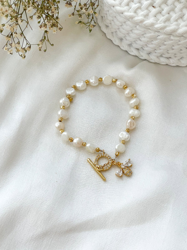 PEARL AND BEE BRACELET