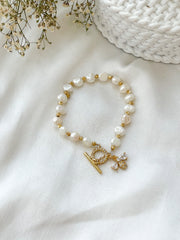 PEARL AND BEE BRACELET