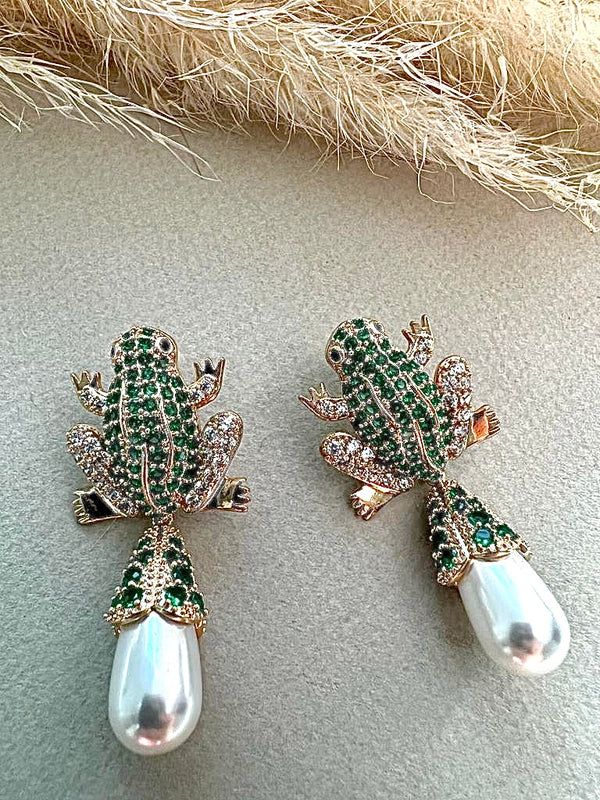 SHINY FROG EARRING