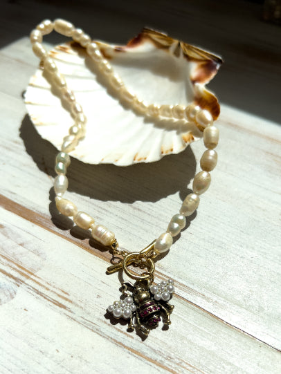 BEE NECKLACE
