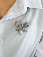 ANTIQUE STYLE BROOCH