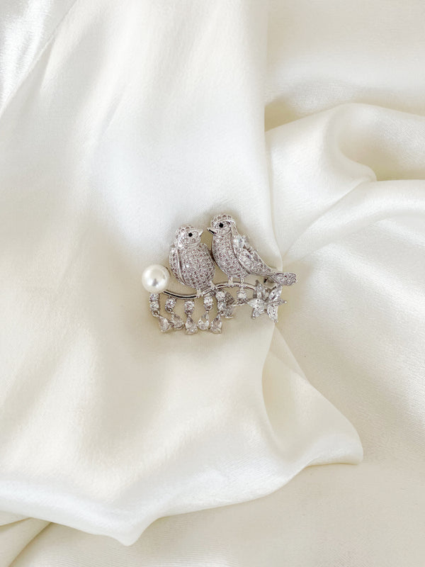 TWO BIRDS BROOCH
